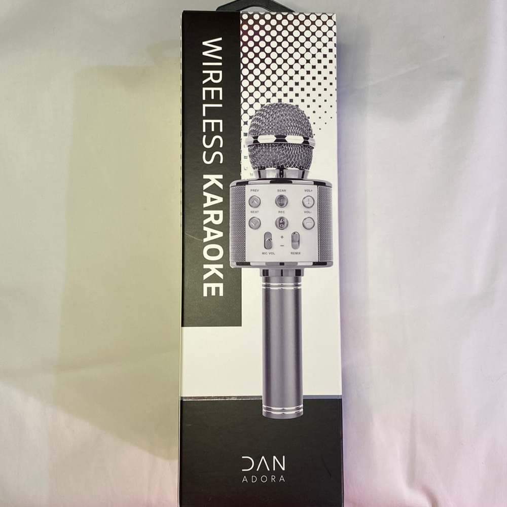 NIP - Dan Adora Silver Wireless Karaoke Mic